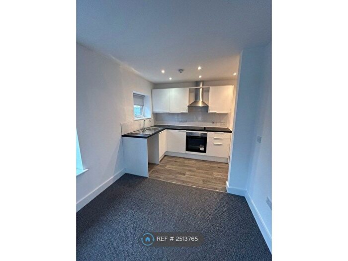 1 Bedroom Flat To Rent In South Road, Waterloo, Liverpool, L22
