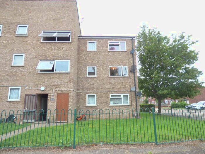 1 Bedroom Flat To Rent In Wimbourne, Basildon, SS15