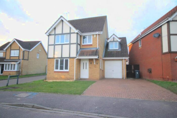 4 Bedroom Detached House To Rent In Wiseman Close, Luton, LU2