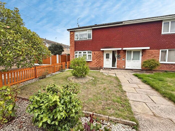 2 Bedroom End Of Terrace House For Sale In Longfellow Green, Kidderminster, DY10