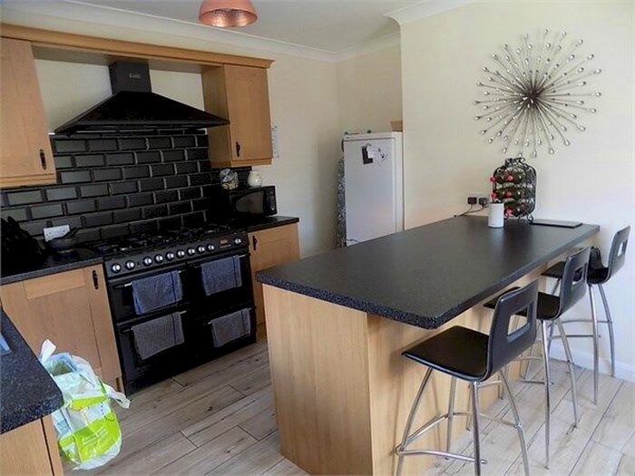 3 Bedroom Semi-Detached House To Rent In Riddell Avenue, Langold, Worksop, S81