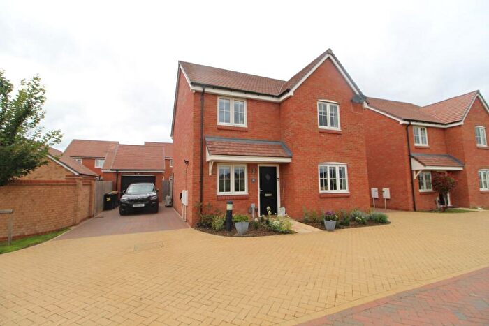 4 Bedroom Detached House For Sale In Pitchfork Way, Houghton Conquest, MK45