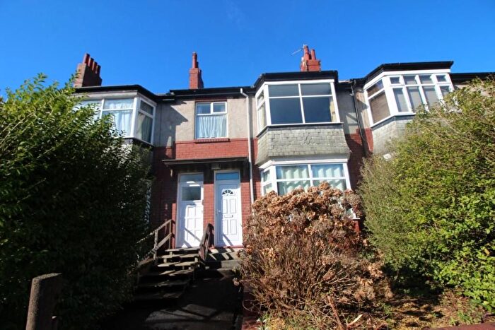 3 Bedroom Flat To Rent In Valley View, Newcastle Upon Tyne, NE2