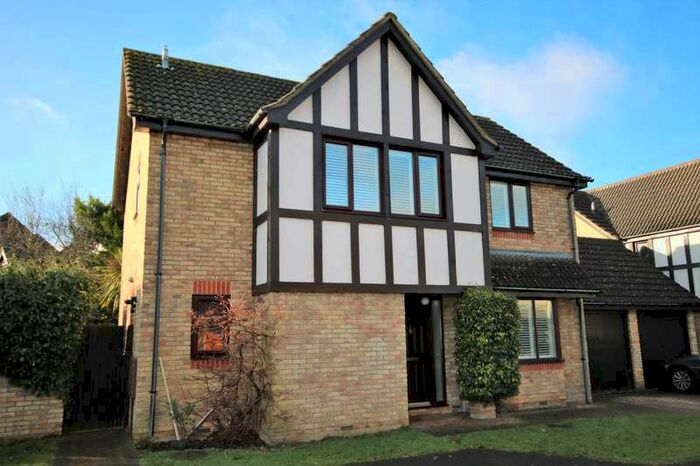 4 Bedroom Detached House To Rent In Saddleback Way, Fleet, GU51