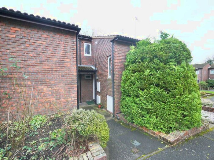 1 Bedroom Maisonette To Rent In Wilford Close, Northwood, HA6