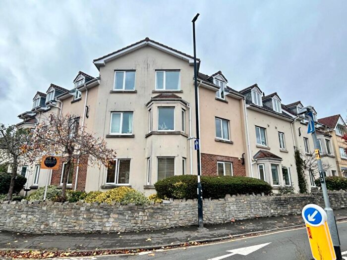 3 Bedroom Flat For Sale In Cooperage Road, Redfield, Bristol, BS5