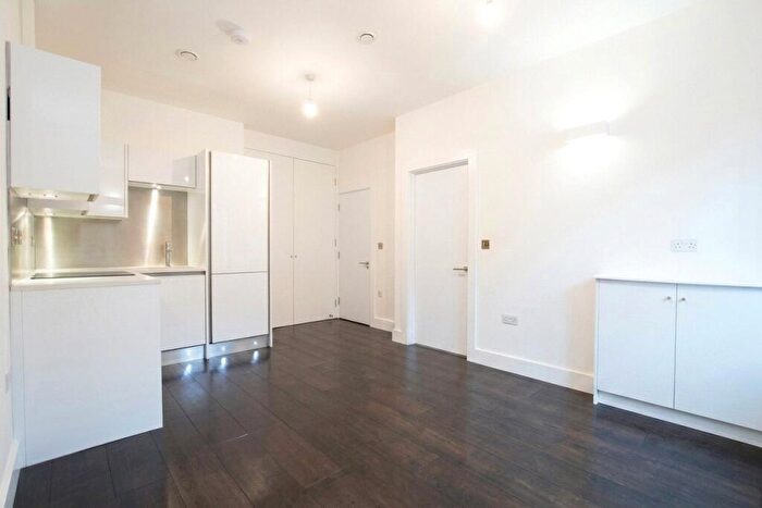 1 Bedroom Apartment To Rent In Kings Road, Reading, Berkshire, RG1