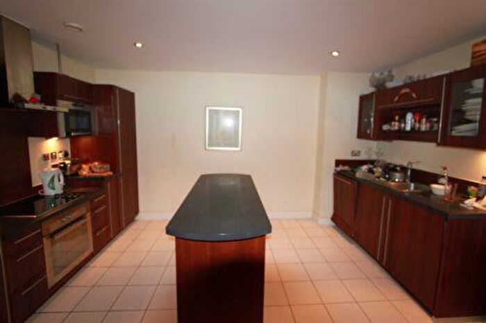 3 Bedroom Flat To Rent In Marmara Apartments, Capital East, Royal Victoria Docks, Canary Wharf, London, E16