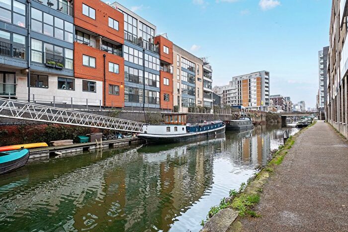 3 Bedroom Flat For Sale In St. Annes Street, Birkdale House, E14