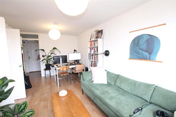 1 Bedroom Apartment To Rent In Bentworth Court, Granby Street, London, E2