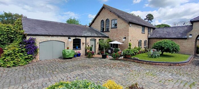 5 Bedroom Property For Sale In Trewern Court, Hengoed, Oswestry, SY10