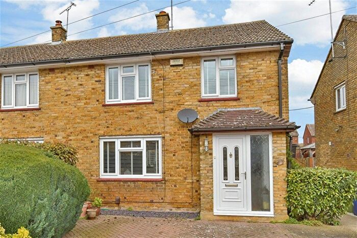3 Bedroom Semi-Detached House For Sale In Dean Road, Sittingbourne, Kent, ME10