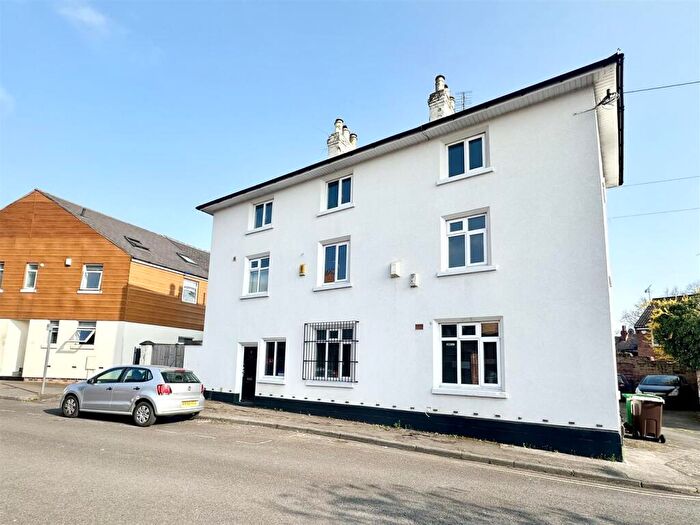 5 Bedroom House To Rent In Church Street, Lenton, NG7