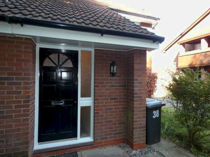 2 Bedroom Flat To Rent In Killingworth Lane, Gorse Covert WA3