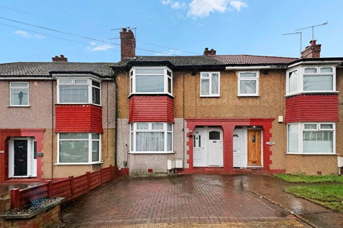 1 Bedroom Maisonette For Sale In Carr Road, Northolt, UB5