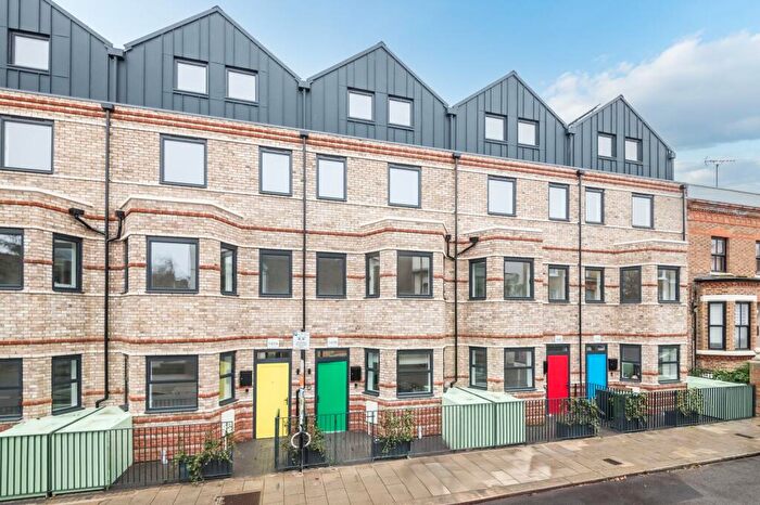 4 Bedroom Terraced House For Sale In Railton Road, London, SE24