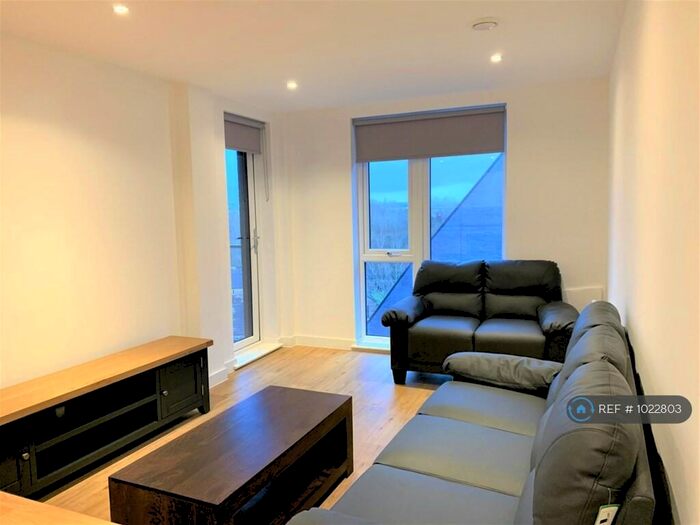 2 Bedroom Flat To Rent In Advent Way, Manchester, M4