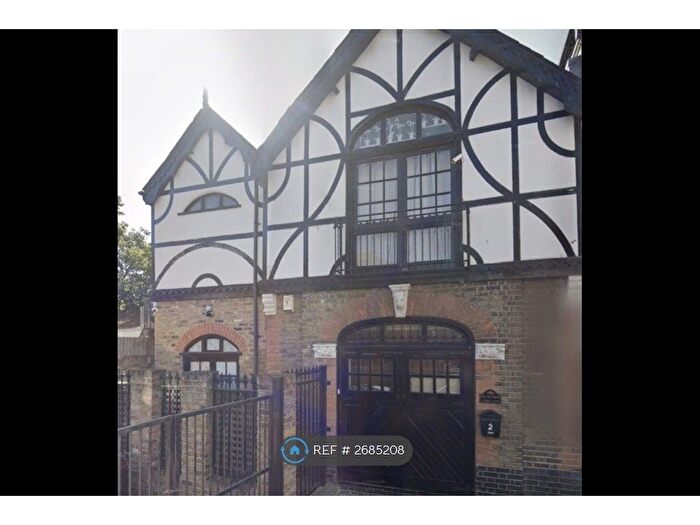 3 Bedroom End Terrace House To Rent In York Mews, Ilford, IG1