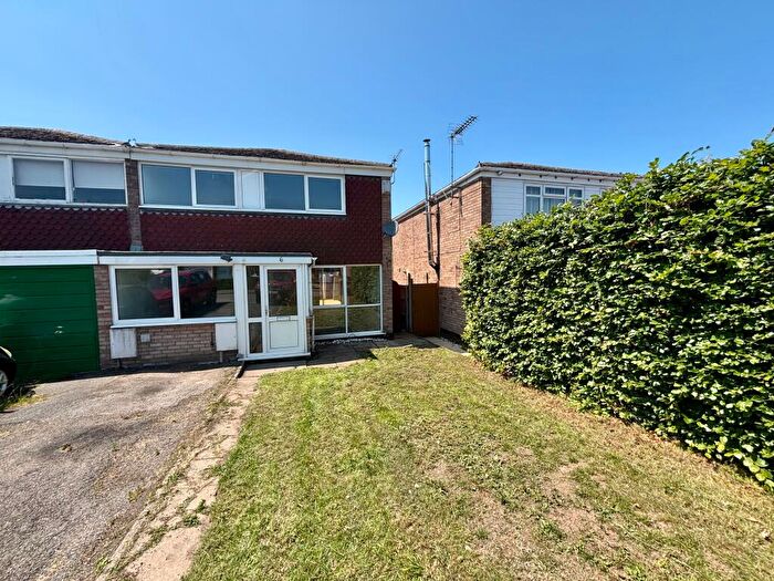 3 Bedroom Semi-Detached House To Rent In Ferrers Close, Castle Donington, DE74