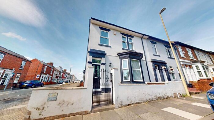 4 Bedroom End Of Terrace House For Sale In Erskine Road, South Shields, Tyne And Wear, NE33