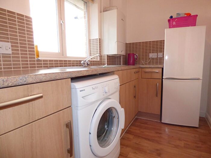 2 Bedroom Apartment To Rent In Orchid Close, Sundon Park, Luton, LU3