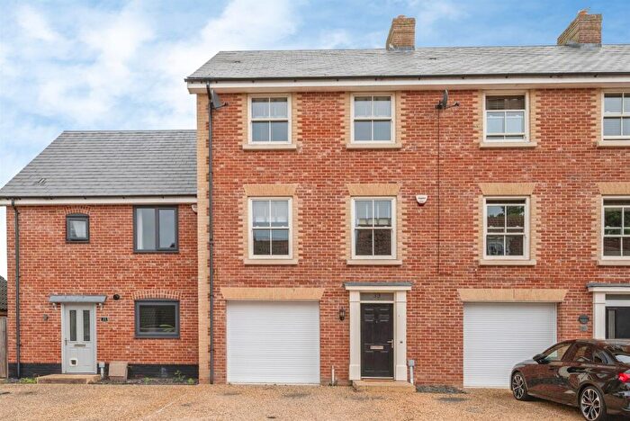 4 Bedroom Town House For Sale In Kemp Road, North Walsham, NR28