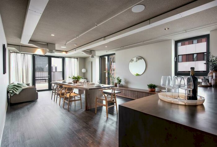 2 Bedroom Apartment To Rent In Kampus, Piccadilly, M1