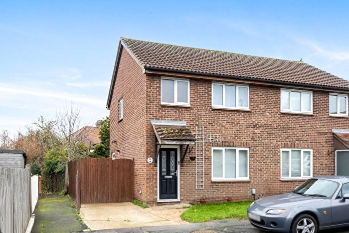 3 Bedroom House For Sale In Edgehill Way, Portslade, BN41