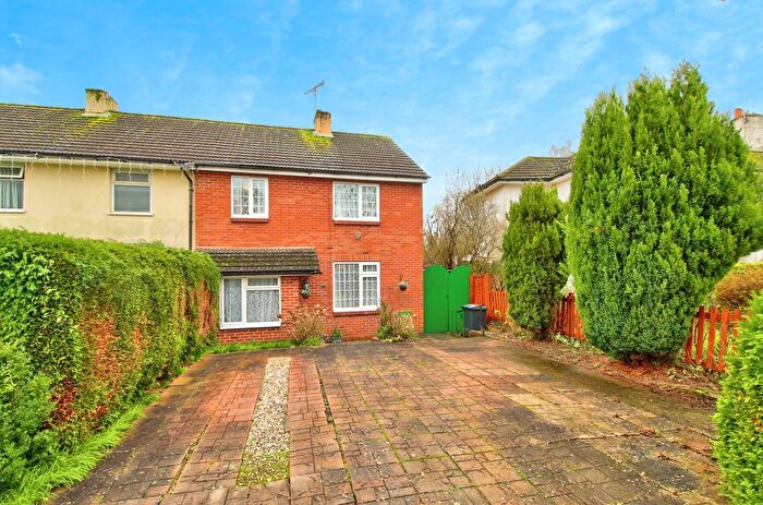 3 Bedroom Semi Detached House For Sale In Wilton Avenue, Kidderminster, DY11