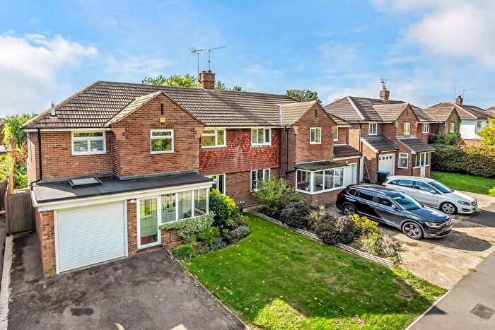 4 Bedroom Semi-Detached House For Sale In Hunters Chase, South Godstone, RH9