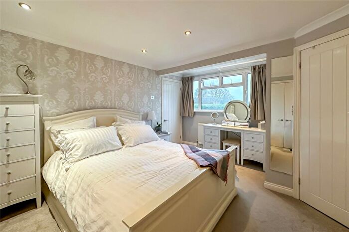 4 Bedroom Detached House For Sale In Oakway, Studham, LU6