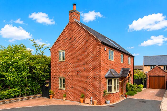 3 Bedroom Detached House For Sale In Baldwin Drive, Burton Latimer, NN15