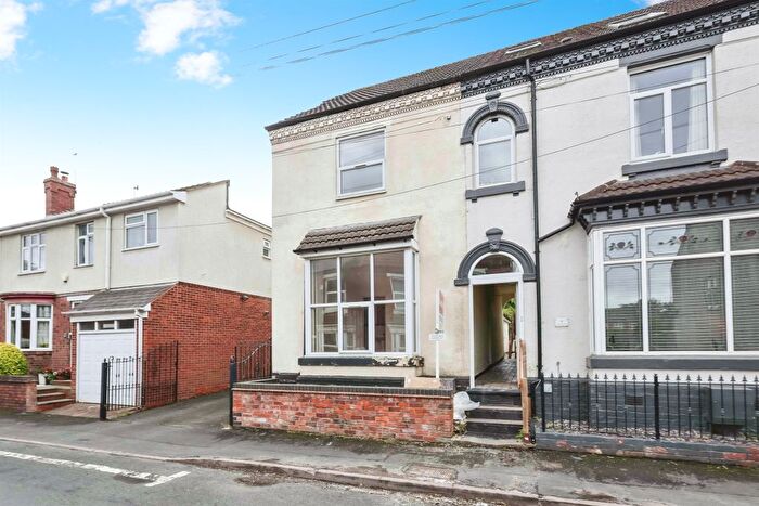 6 Bedroom Property For Sale In Compton Road, Cradley Heath, B64