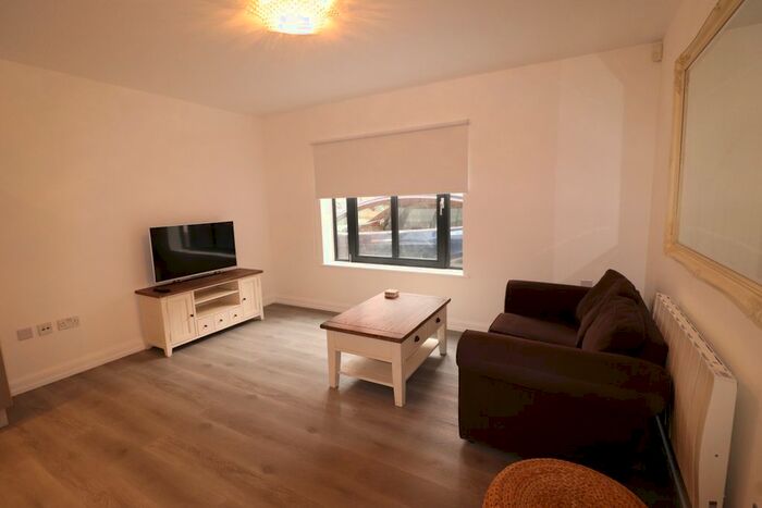 1 Bedroom Flat To Rent In Newhall Court, George Street, Birmingham, B3