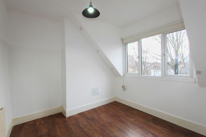1 Bedroom Flat To Rent In Hillside Road, London, N15