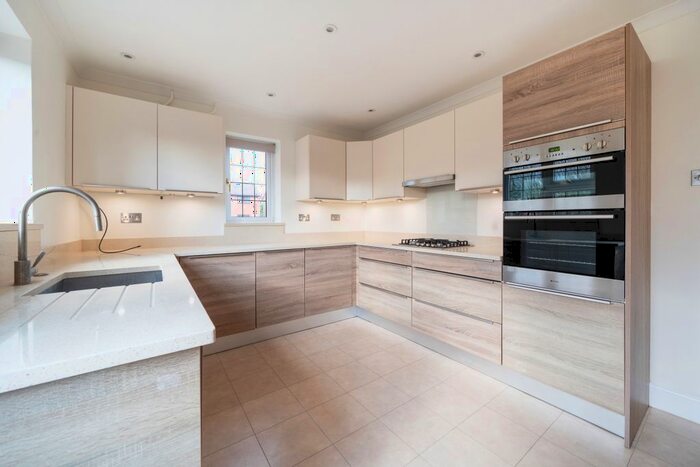 4 Bedroom Detached House To Rent In Clappers Meadow, Maidenhead, SL6