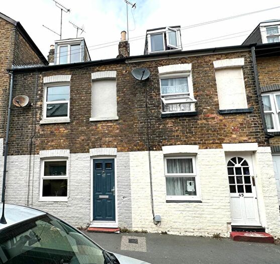 2 Bedroom Terraced House To Rent In Rodney Street, Ramsgate, CT11