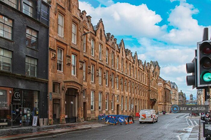 3 Bedroom Flat To Rent In Ingram Street, Glasgow, G1