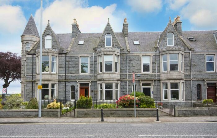 5 Bedroom Town House To Rent In Great Western Road, Aberdeen, AB10