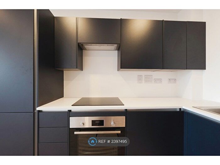 1 Bedroom Flat To Rent In Palmer House, Hove, BN3