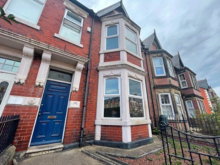 6 Bedroom House Of Multiple Occupation For Sale In Hmo House, Wingrove Road, Newcastle Upon Tyne, NE4