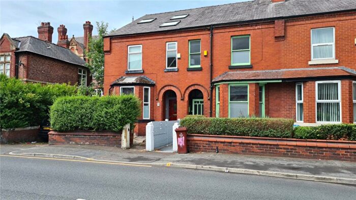 8 Bedroom Terraced House To Rent In Upper Lloyd Street, Manchester, M14