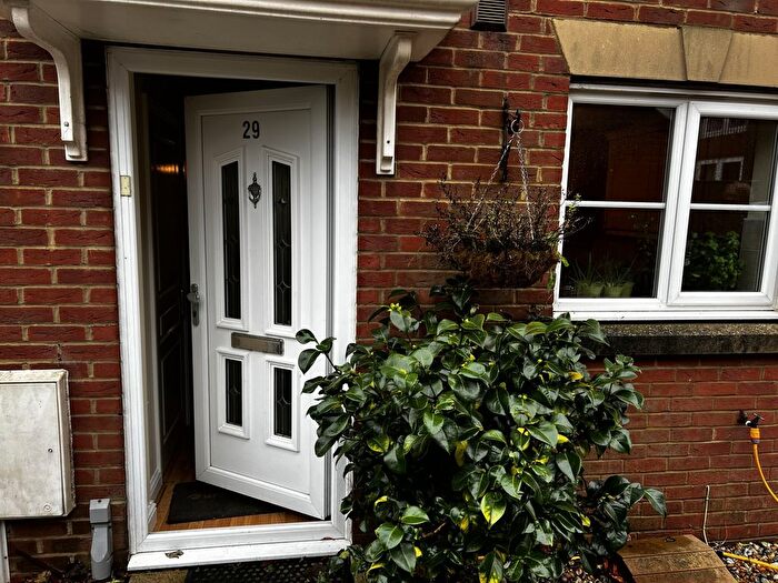 3 Bedroom Semi-Detached House To Rent In Aspen Drive, Whitfield, CT16