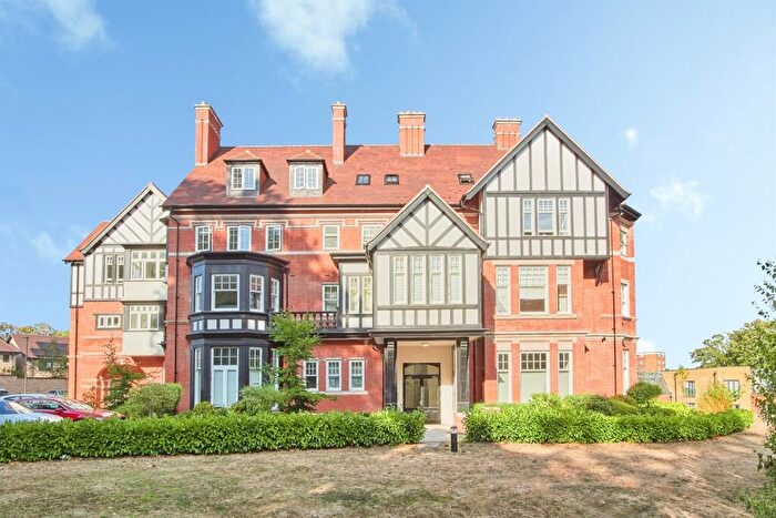 1 Bedroom Apartment For Sale In New House Farm Drive, Northfield, Birmingham, B31