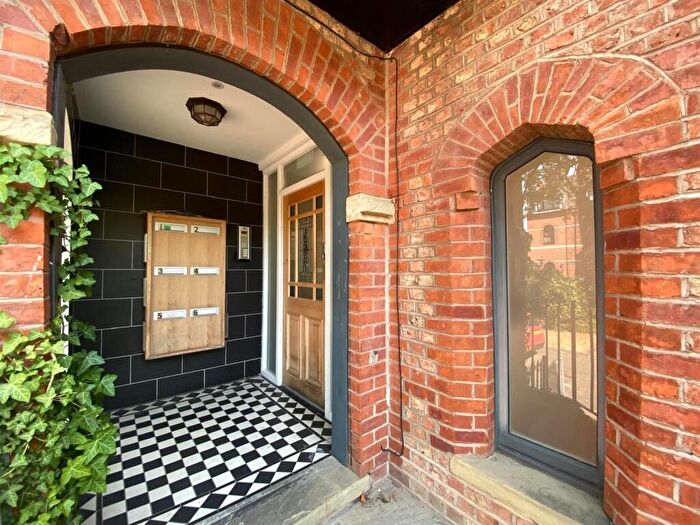 2 Bedroom Apartment To Rent In High Lane, Chorlton, M21