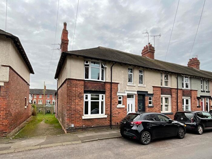 3 Bedroom End Of Terrace House For Sale In Field Terrace, Stone, ST15