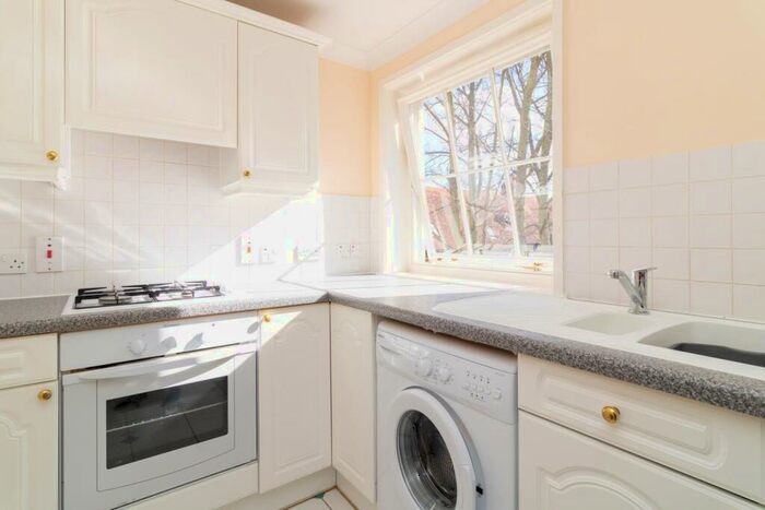 2 Bedroom Apartment To Rent In Orient Place, Canterbury, CT2