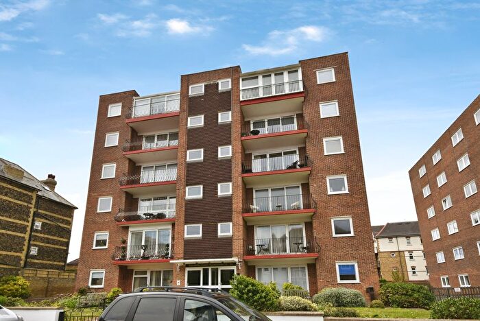 2 Bedroom Flat For Sale In - Sea Road, Westgate-On-Sea, Kent, CT8