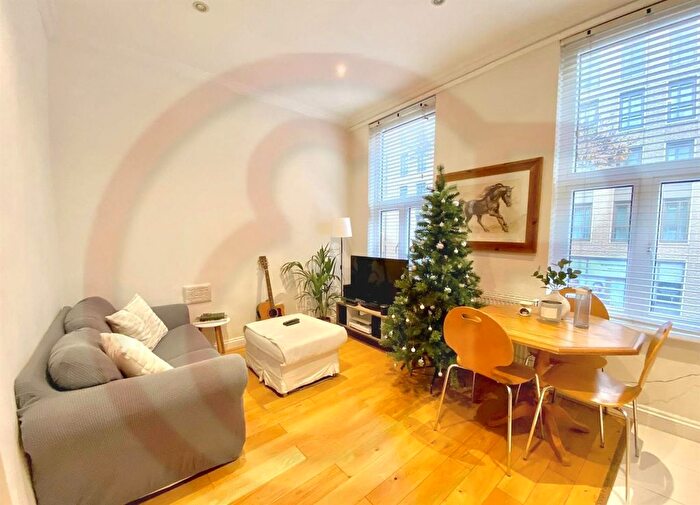 1 Bedroom Flat To Rent In Warwick Road, Kensington, W14