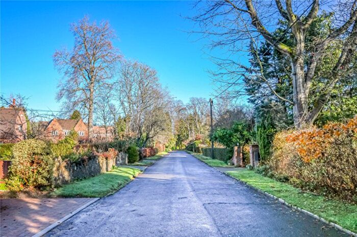 4 Bedroom Detached House For Sale In The Fairway, Devizes, Wiltshire, SN10